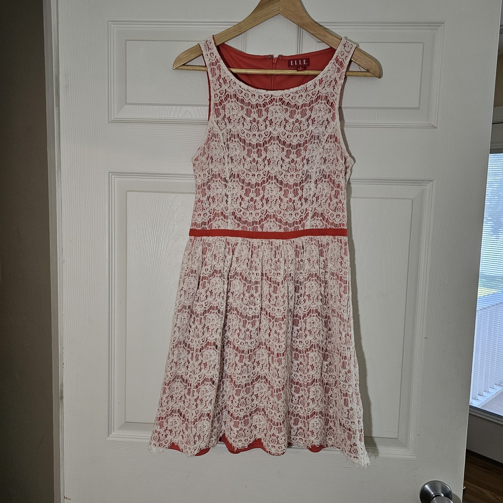 Elle Women's Coral Dress With White Lace Overlay, Size 4